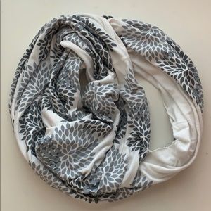 Infinity Scarf NWOT